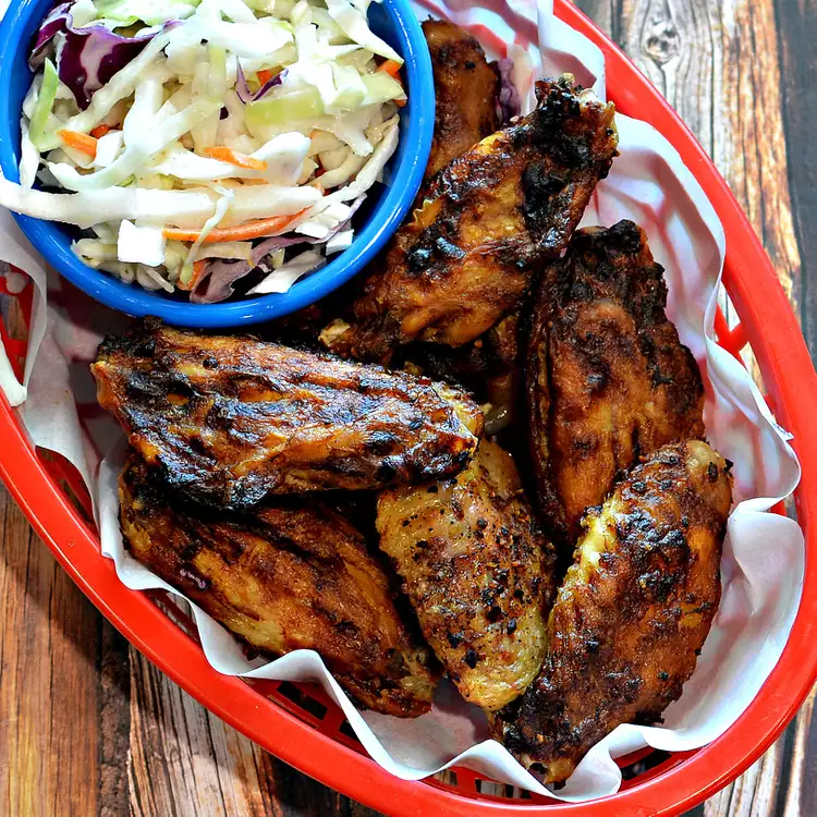 Crispy Barbecue Chicken Wings