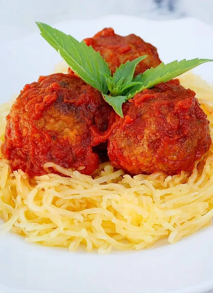 Paleo Spaghetti Squash with Meatballs